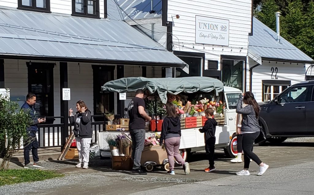 Cowichan Valley Fresh Flowers